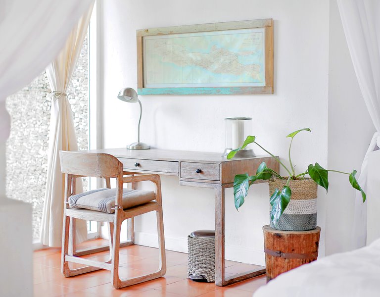 how to decorate minimalist home interiors