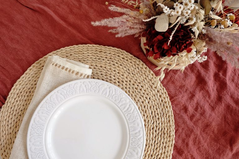 fall interior decor 2020 dried flowers jewel colors