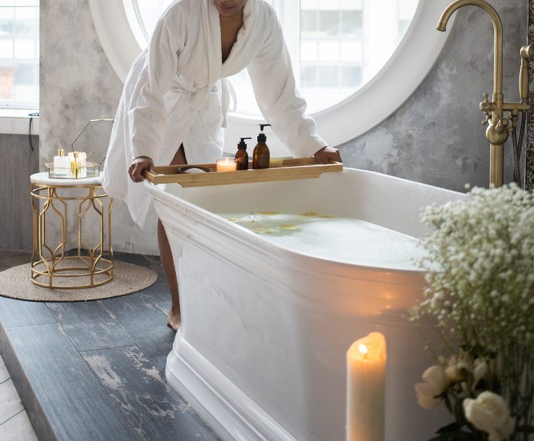 affordable bathroom decorating ideas