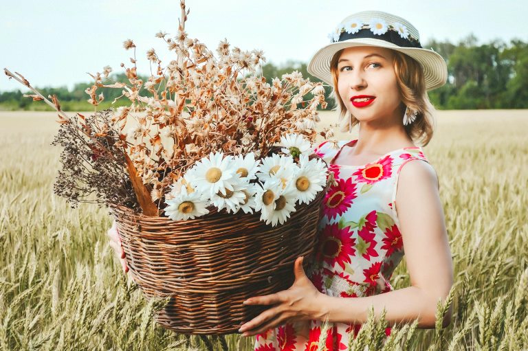 foraged decor - how to forage spring decor from nature